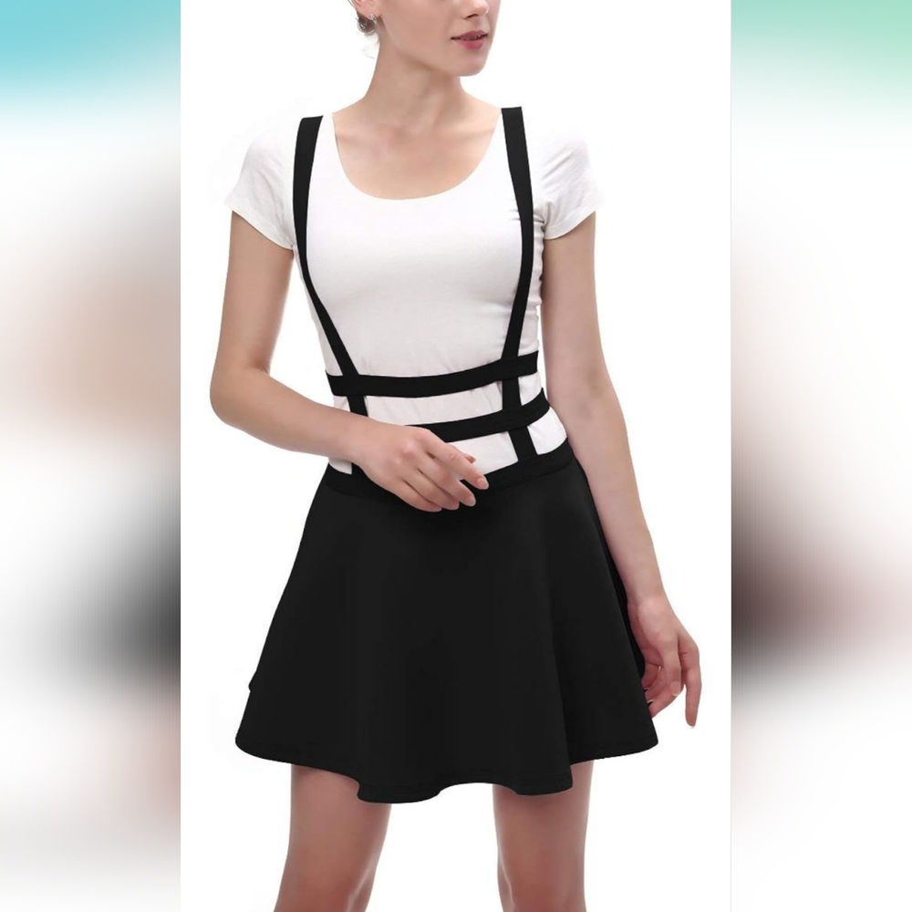NWT•Pleated braces mini skirt (L)